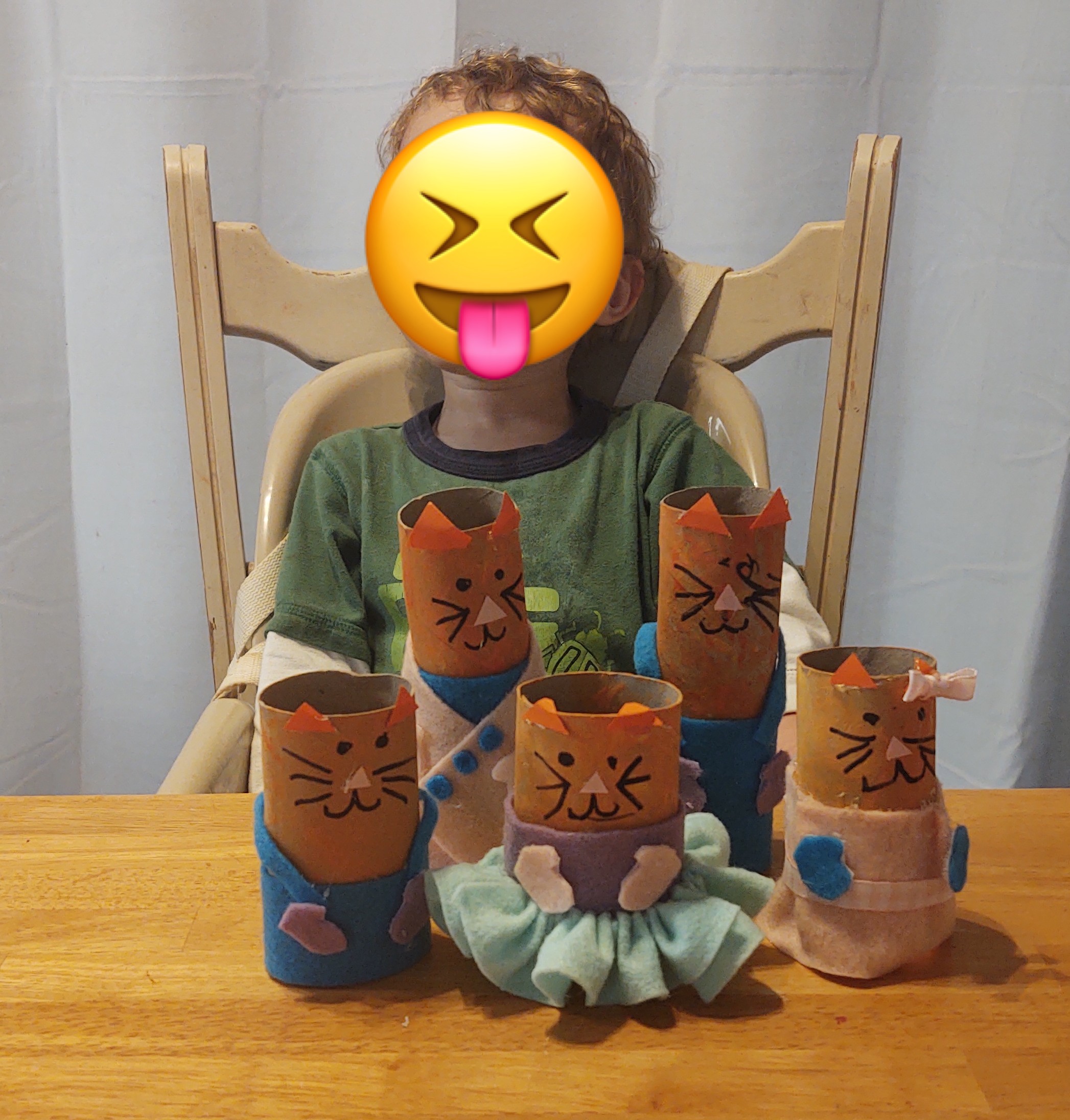 Three little kittens' dad